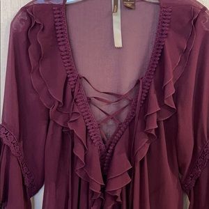 Beautiful Ruffle Top from Wilster.  Size Large